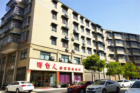永红世嘉3室2厅2卫102.86m272万